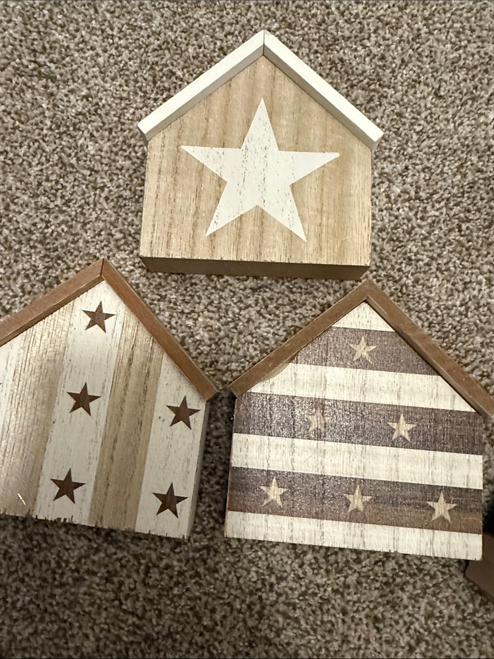 🏖️ 10 items for $20☀️ Rustic White and Natural Wood Star House Décor Set| 5 pcs - Picture 6 of 13